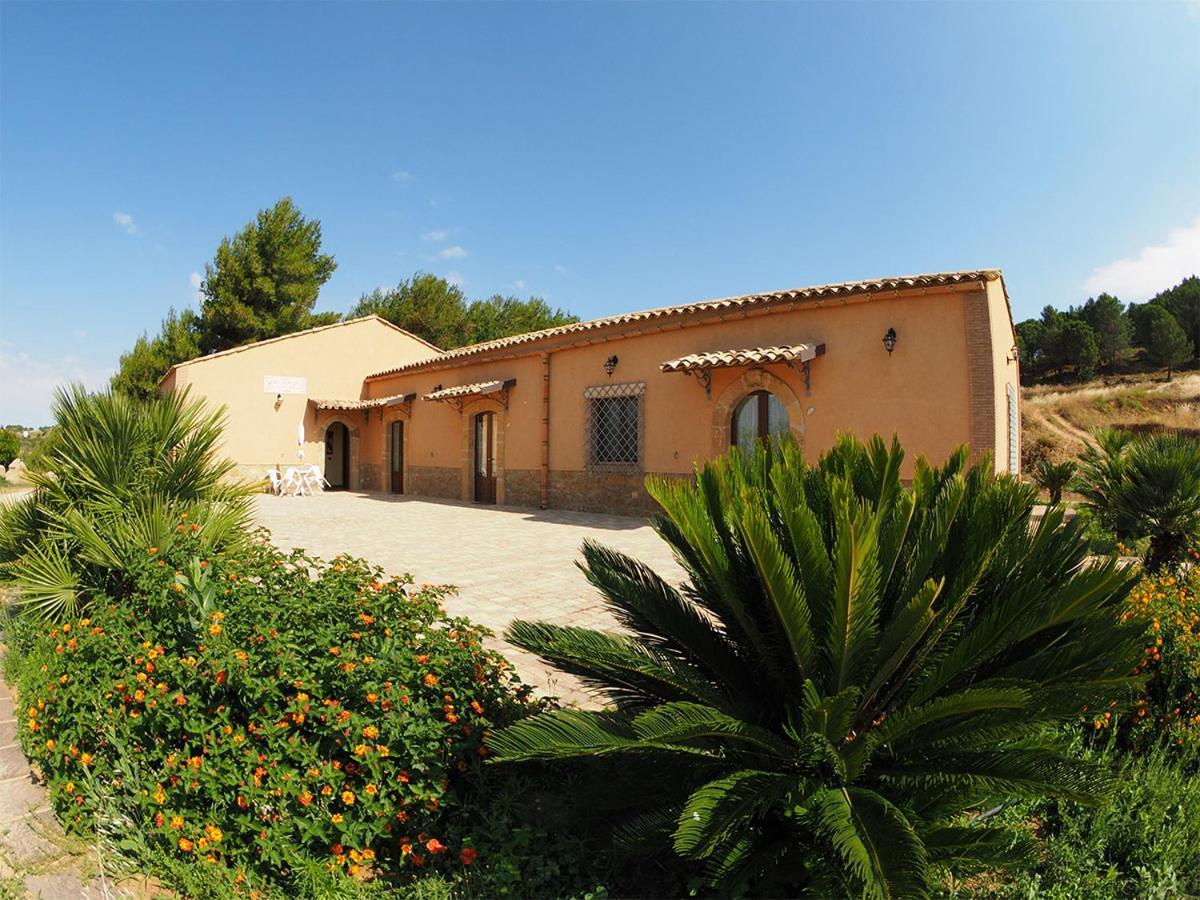 Agriturismo Il Drago Mirabella Imbaccari 外观 照片