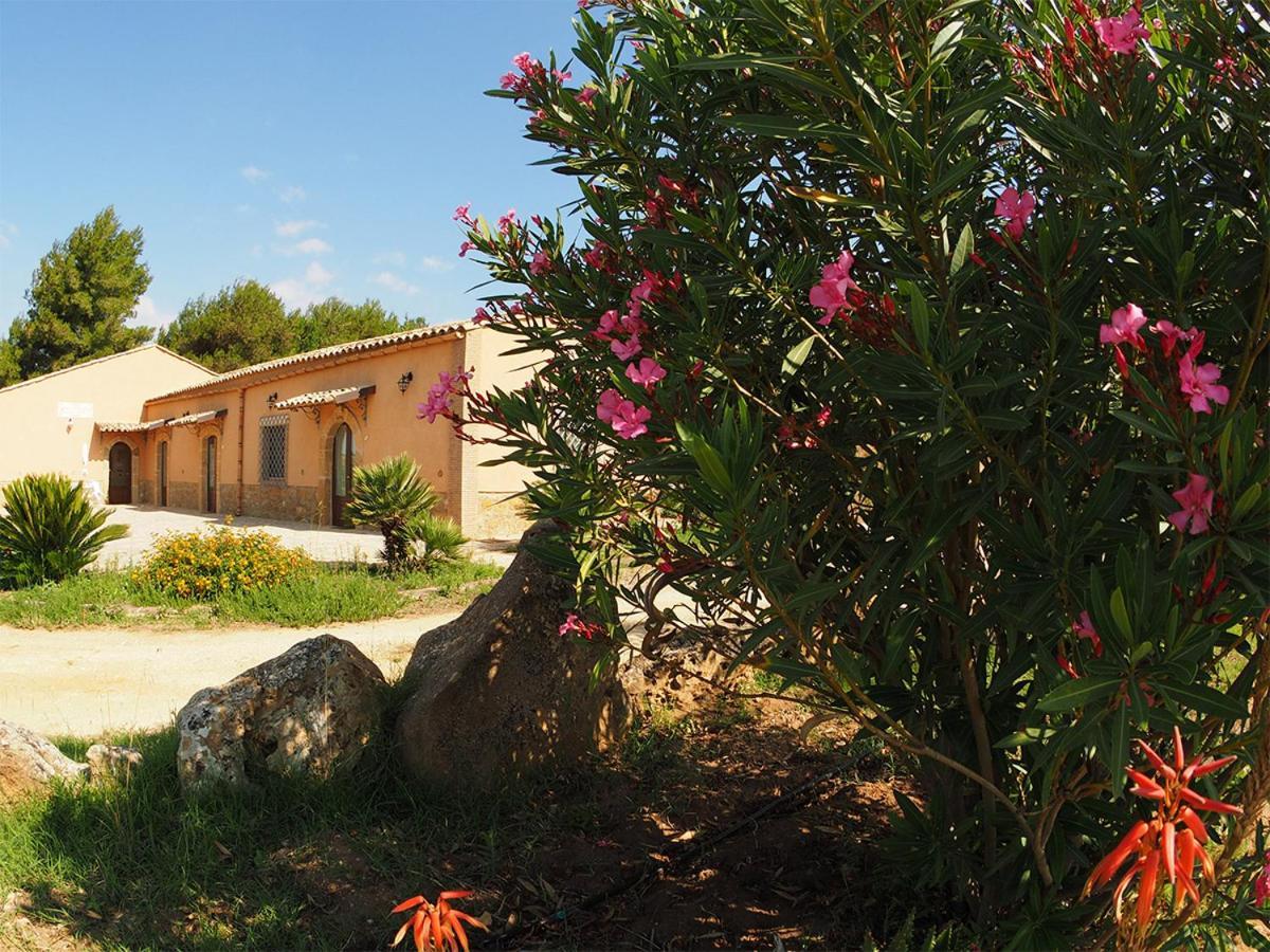 Agriturismo Il Drago Mirabella Imbaccari 外观 照片