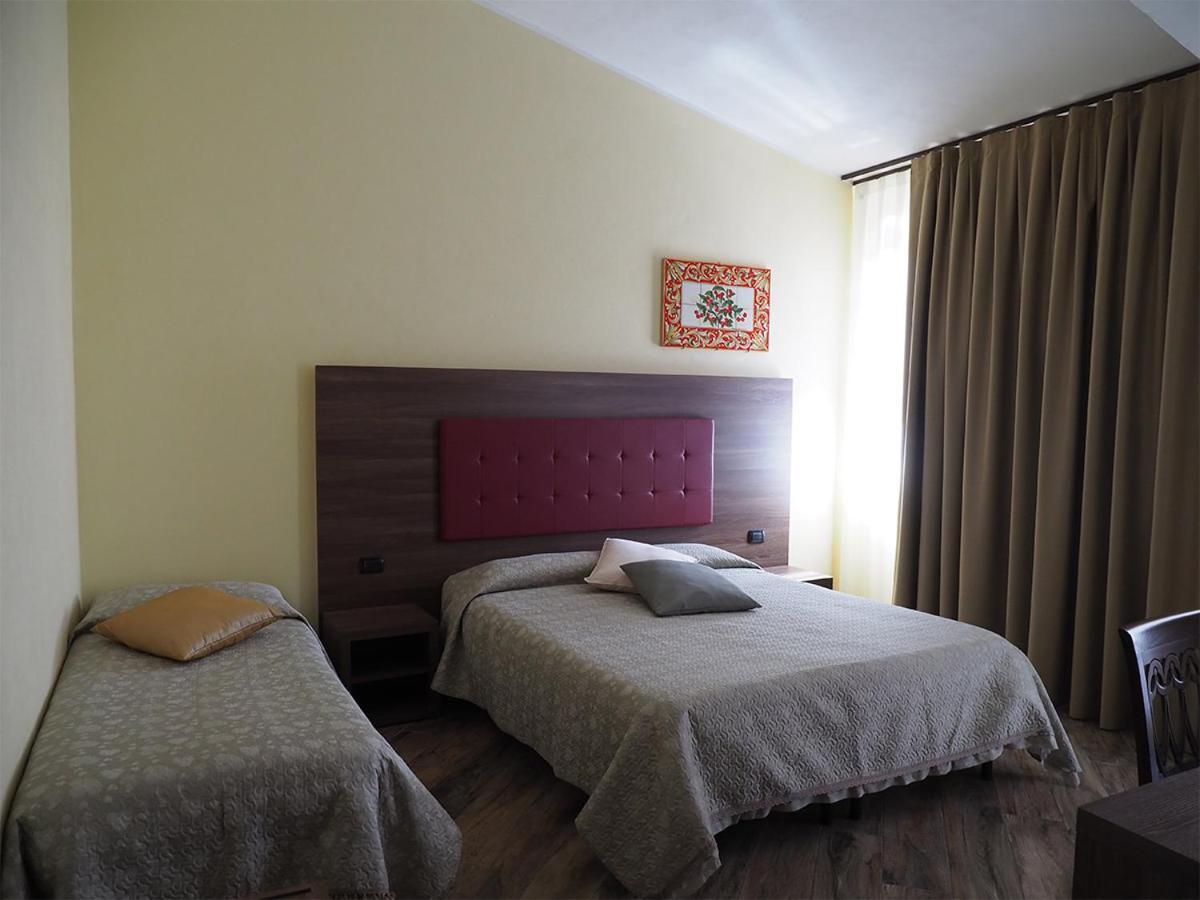 Agriturismo Il Drago Mirabella Imbaccari 外观 照片