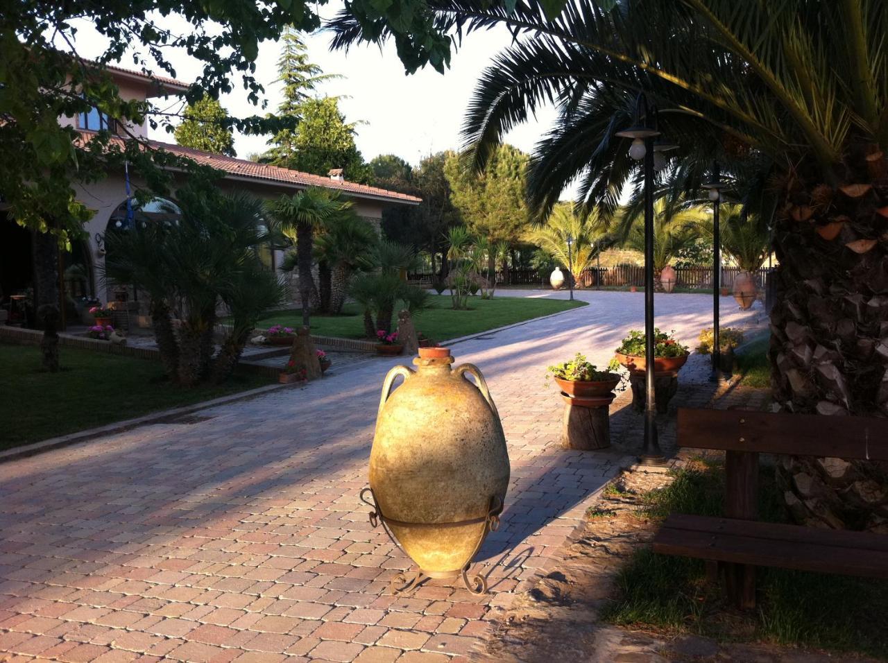 Agriturismo Il Drago Mirabella Imbaccari 外观 照片