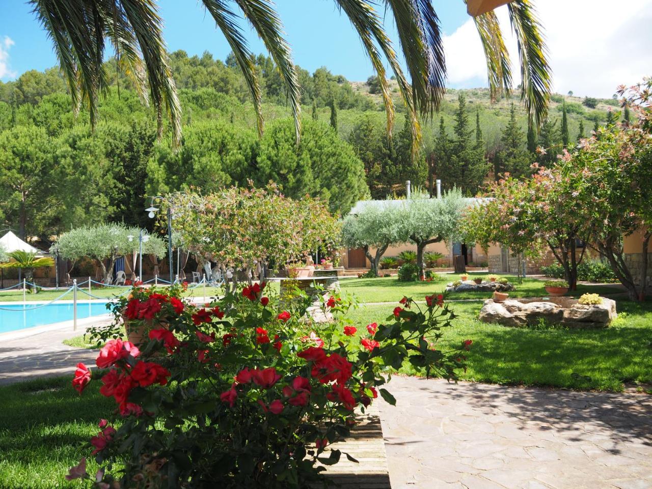Agriturismo Il Drago Mirabella Imbaccari 外观 照片