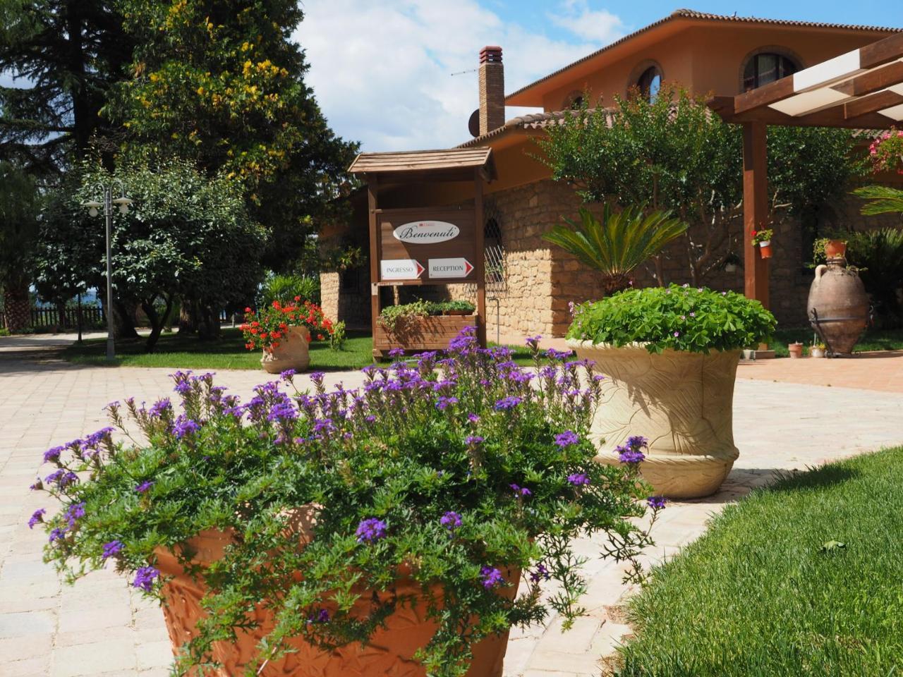 Agriturismo Il Drago Mirabella Imbaccari 外观 照片