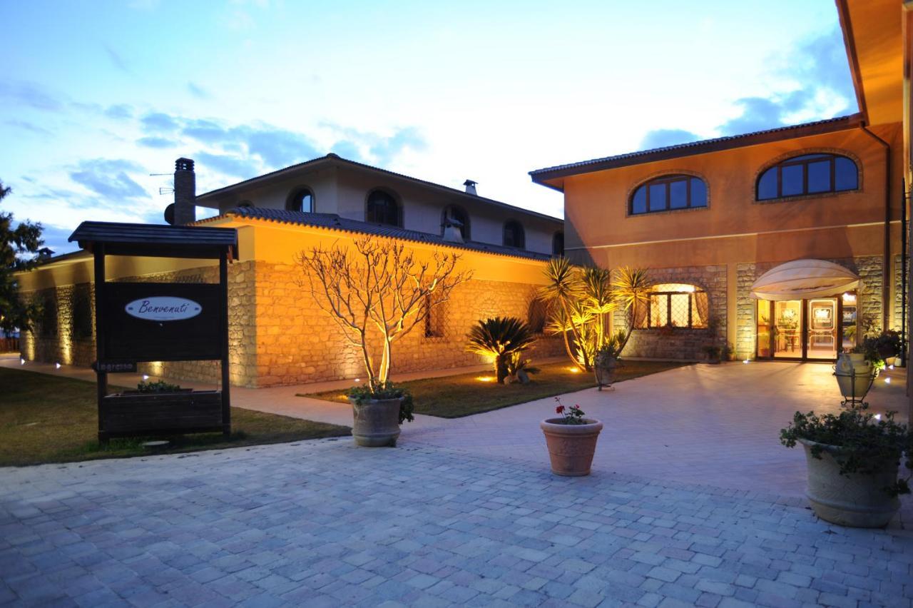 Agriturismo Il Drago Mirabella Imbaccari 外观 照片