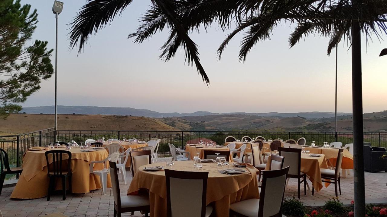 Agriturismo Il Drago Mirabella Imbaccari 外观 照片