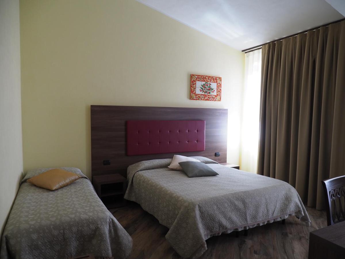 Agriturismo Il Drago Mirabella Imbaccari 外观 照片